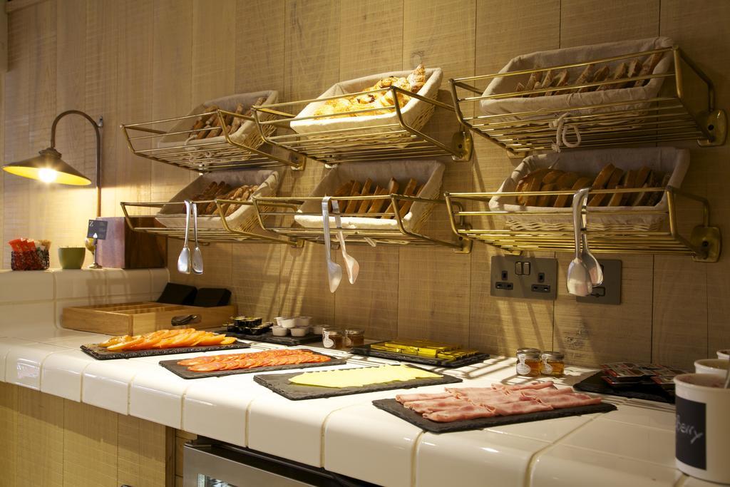 The Z Hotel Soho Londra Esterno foto