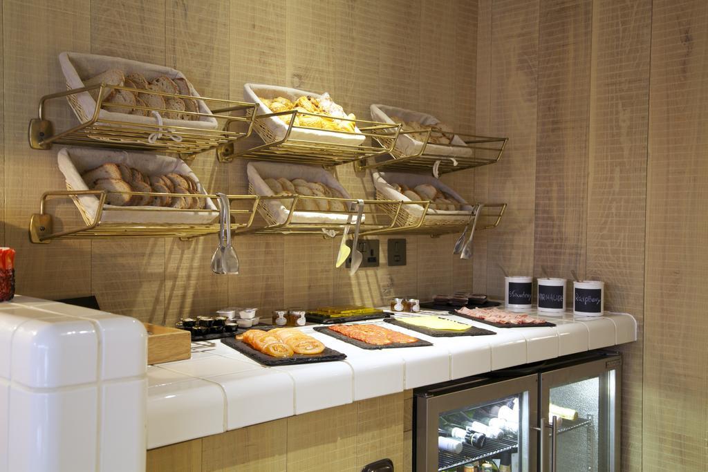 The Z Hotel Soho Londra Esterno foto